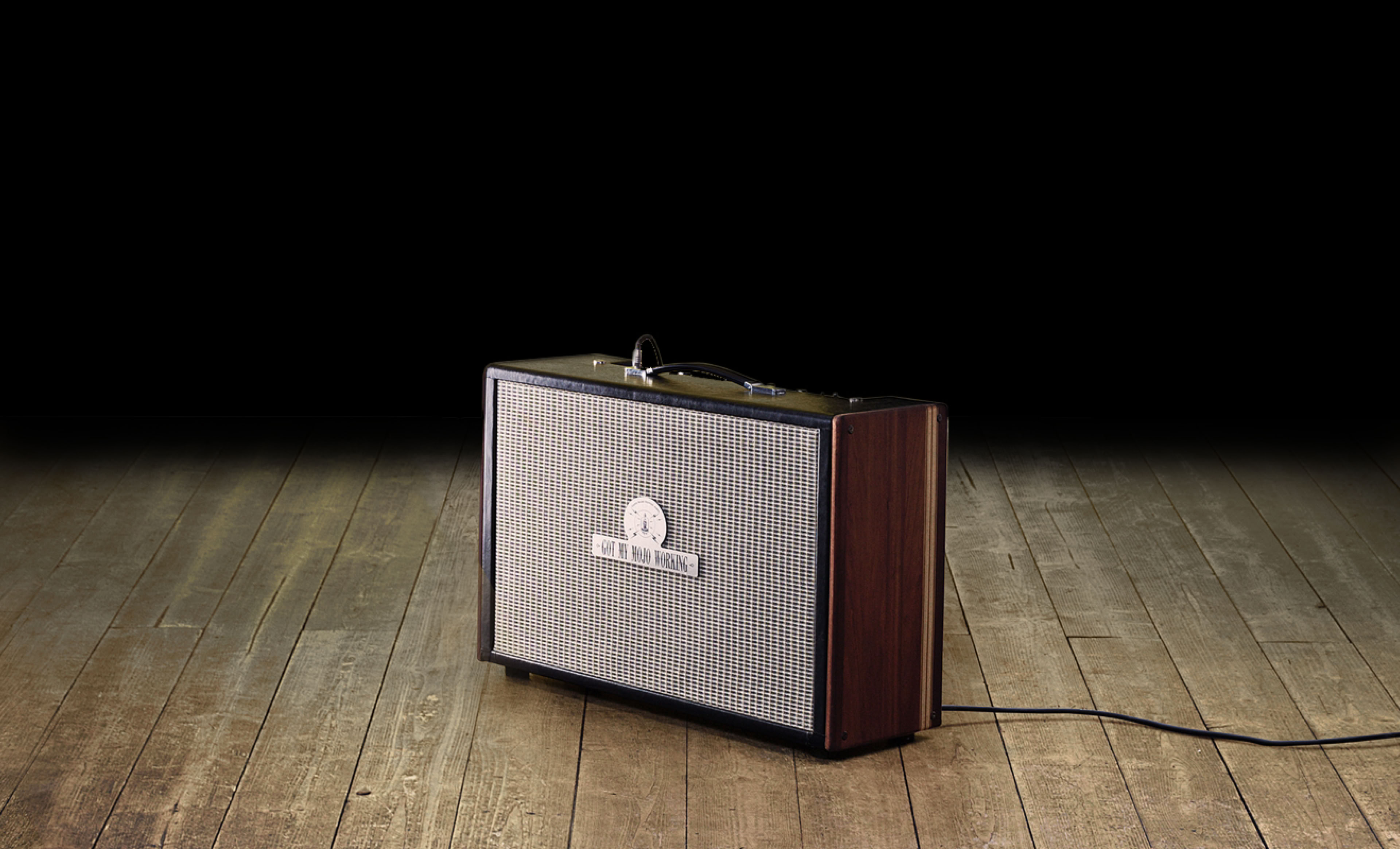 Got My Mojo Working is a boutique that carries handmade guitar tube amplifiers, especially tailored for blues music. Each and every piece is entirely handmade and customized based on the artist’s needs. Our instruments are not replicas of  known amplifiers, they are all made of original circuits.