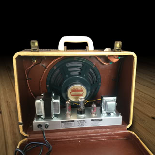 Got My Mojo Working is a boutique that carries handmade guitar tube amplifiers, especially tailored for blues music. Each and every piece is entirely handmade and customized based on the artist’s needs. Our instruments are not replicas of  known amplifiers, they are all made of original circuits.
